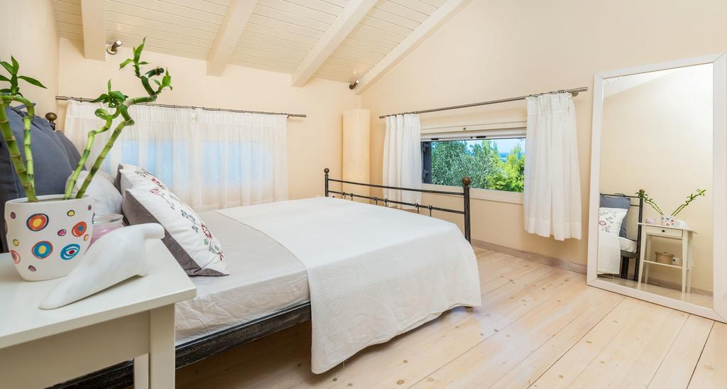 Villa Oliva, In A Serene Location & Private Pool, By Zantewize Akrotiri  Bagian luar foto