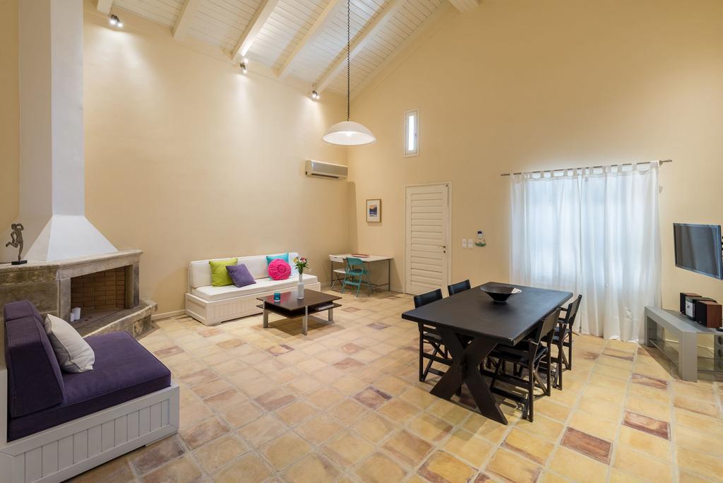 Villa Oliva, In A Serene Location & Private Pool, By Zantewize Akrotiri  Bagian luar foto
